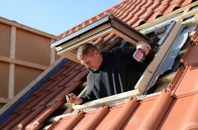 Pose de fenêtres de toit Velux à Erchin